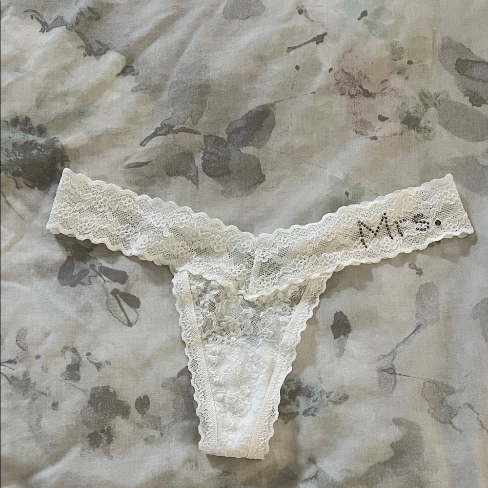 Victoria's Secret Ivory Lace Thong Panty